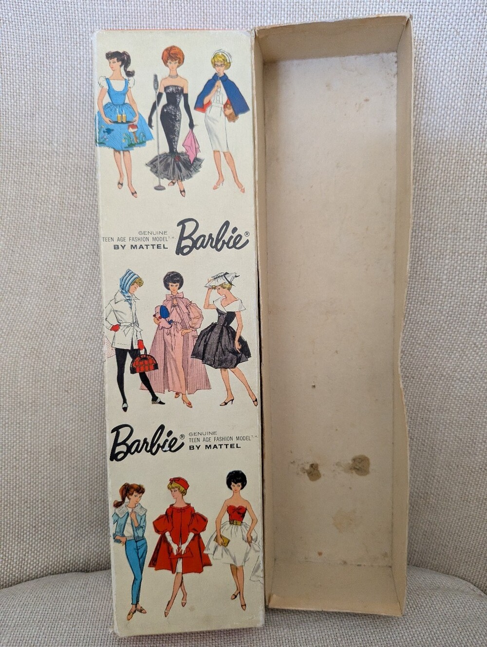 Vintage 1960s Bubblecut Barbie Doll in Original Box - Collectible Fashion Doll - Picture 9 of 13